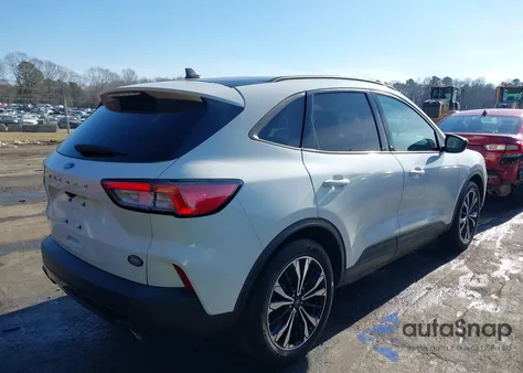 2021 Ford Escape Se из США, поврежденный, VIN 1FMCU0G61MUA10820